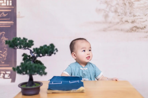 长治宝宝总是抠鼻子